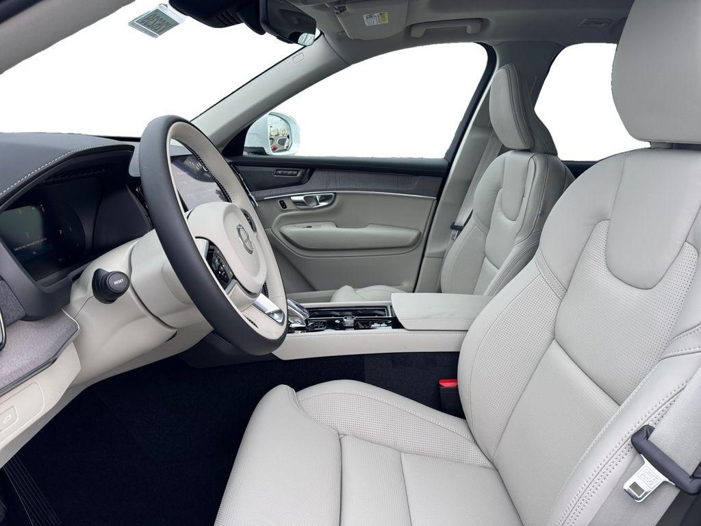 new 2026 Volvo XC90 car, priced at $75,704