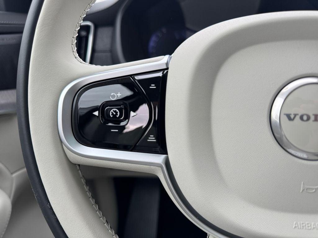 new 2026 Volvo XC90 car, priced at $75,704