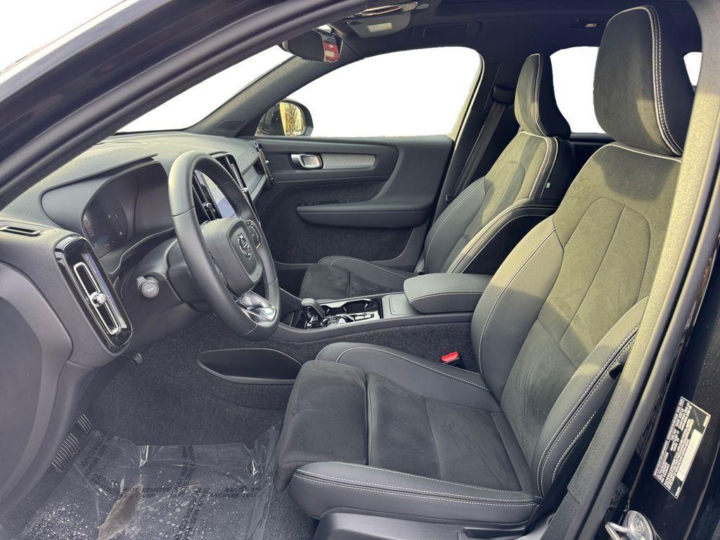 used 2025 Volvo XC40 car, priced at $33,868