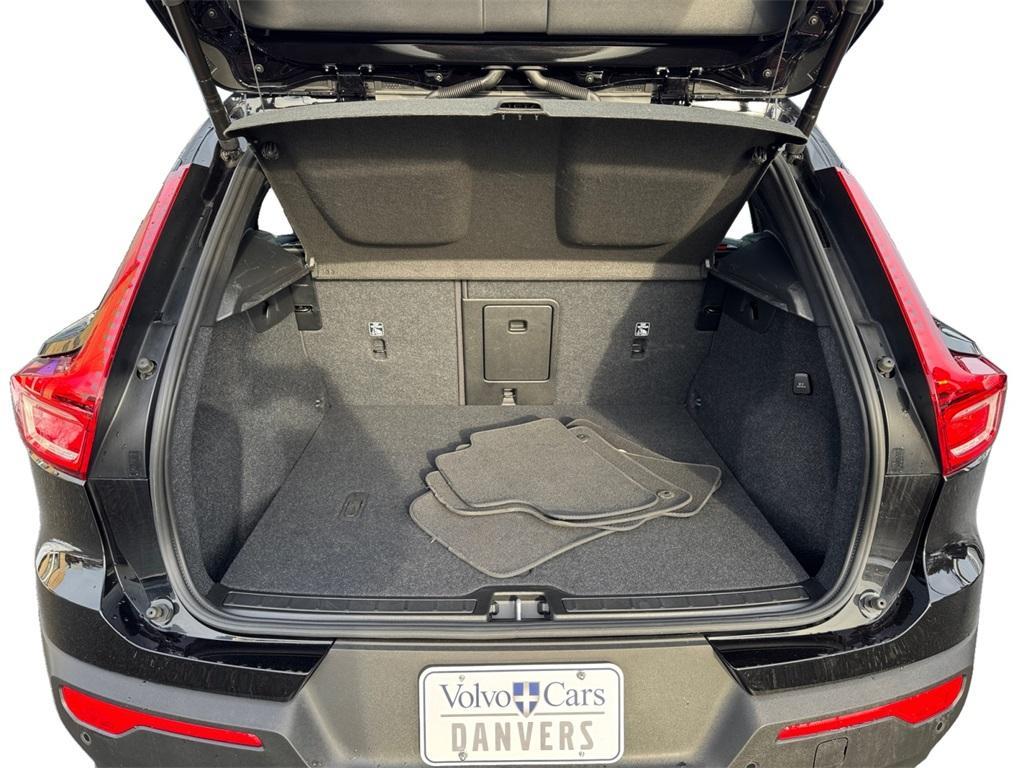 used 2025 Volvo XC40 car, priced at $33,868