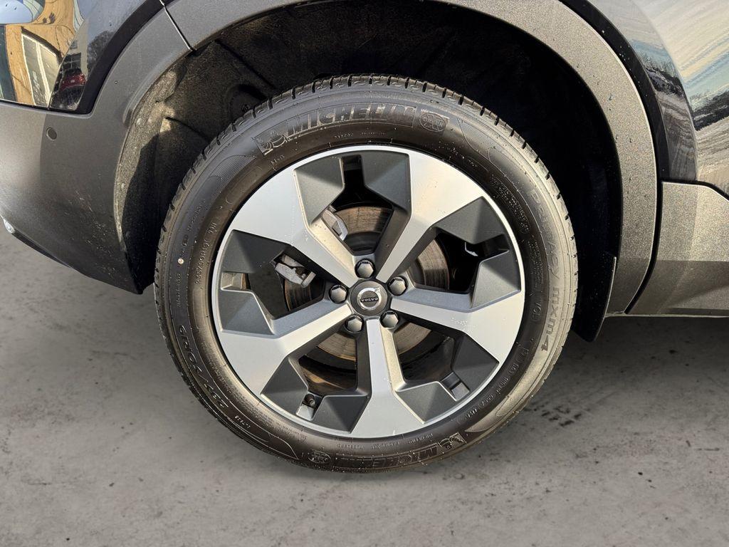 used 2025 Volvo XC40 car, priced at $33,868