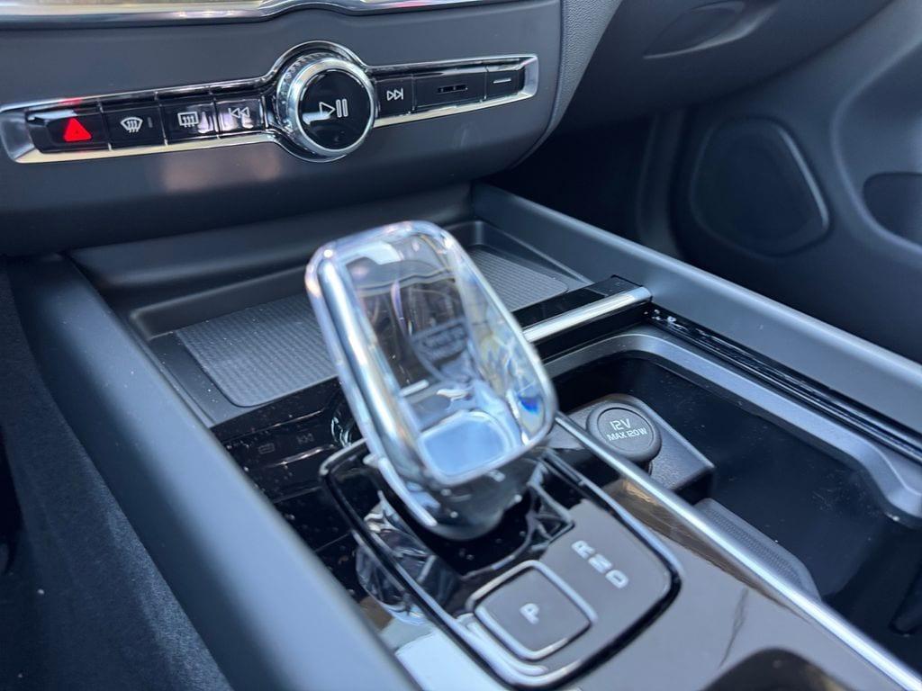 new 2026 Volvo XC60 car, priced at $58,909