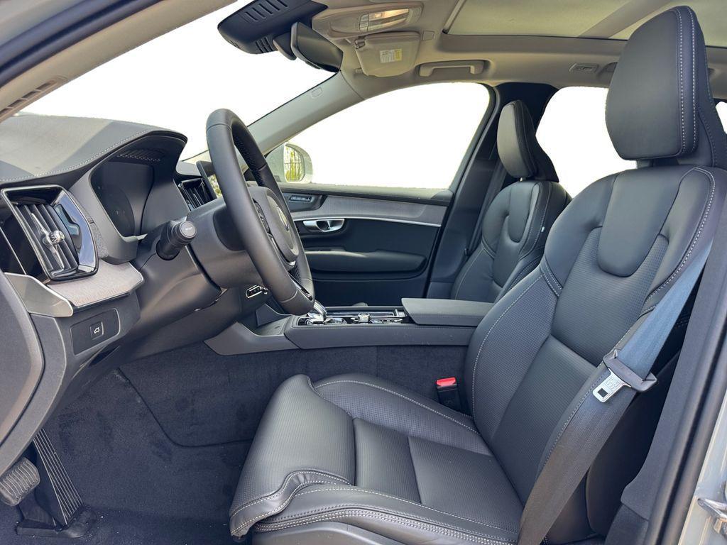 new 2026 Volvo XC90 car, priced at $75,819