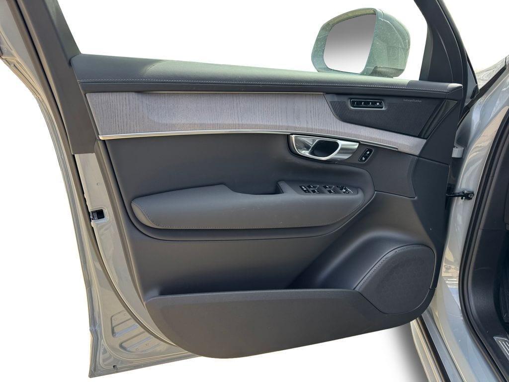 new 2026 Volvo XC90 car, priced at $75,819