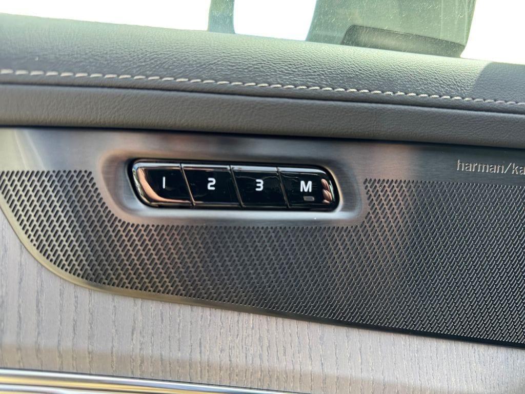 new 2026 Volvo XC90 car, priced at $75,819