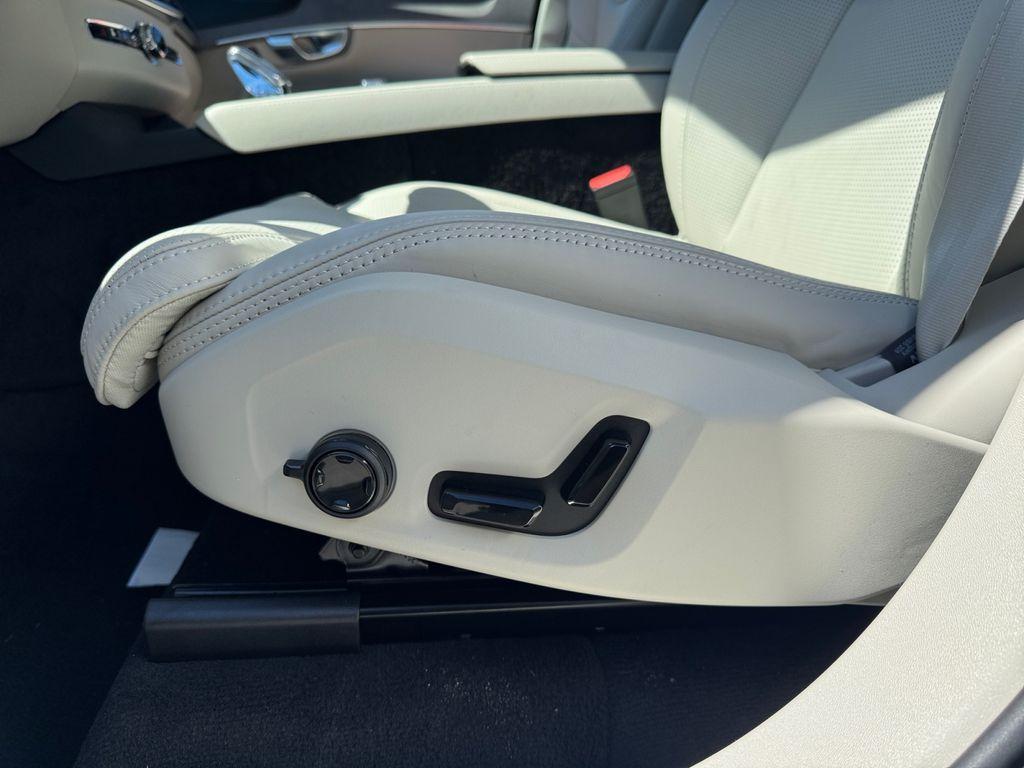 new 2026 Volvo XC90 car, priced at $75,819