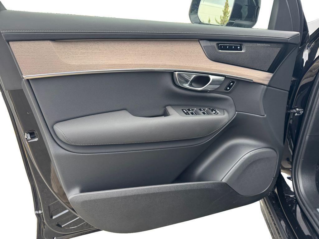 new 2026 Volvo XC90 car, priced at $73,379