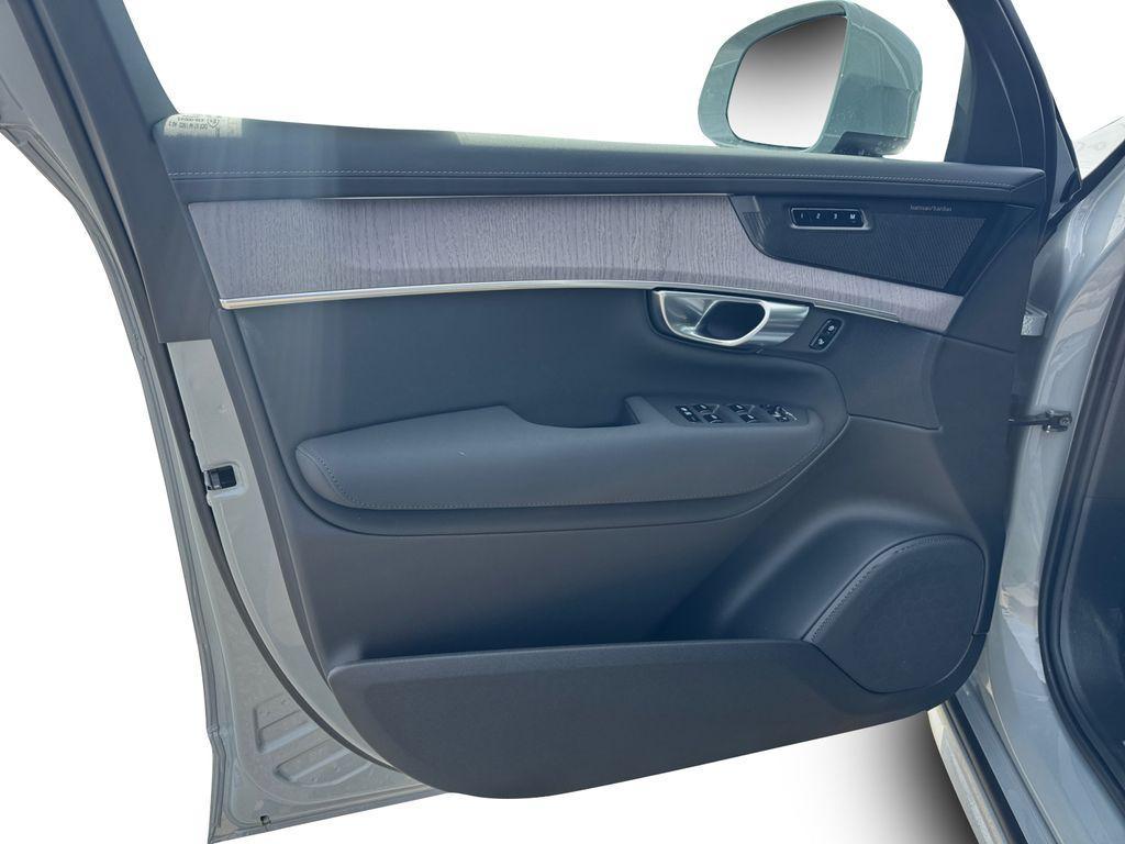 new 2026 Volvo XC90 car, priced at $75,704