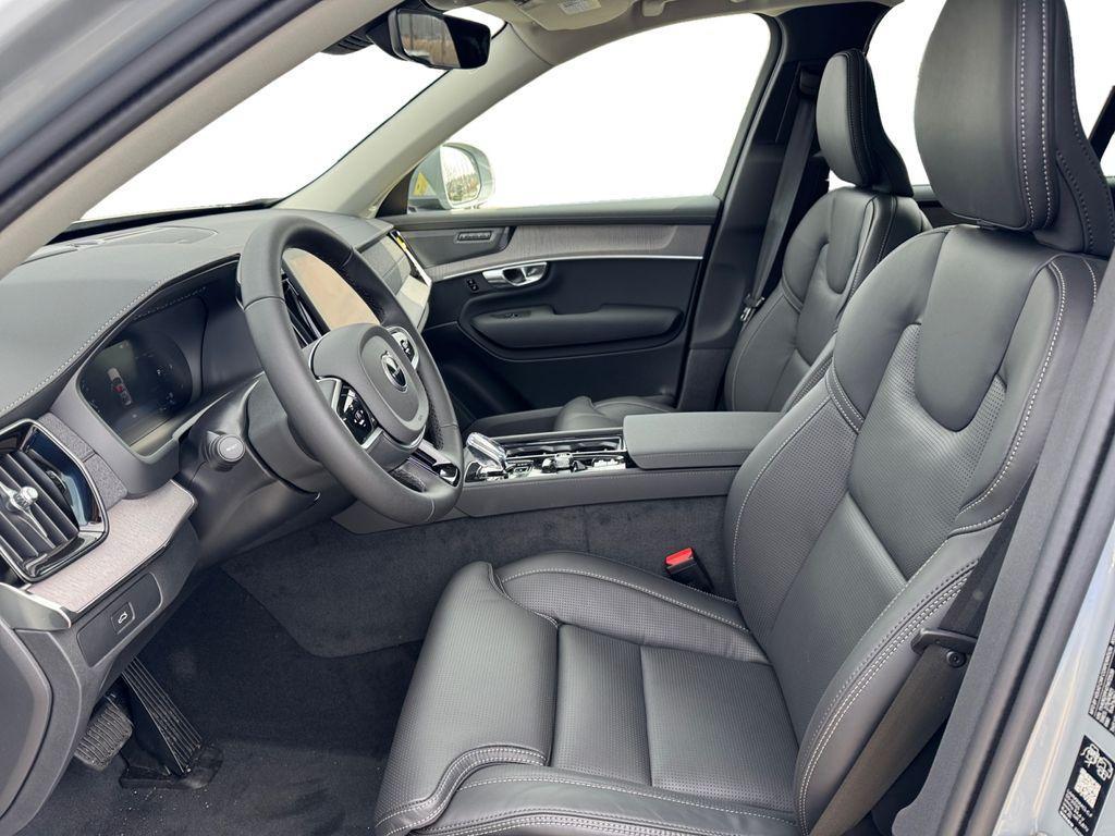 new 2026 Volvo XC90 car, priced at $75,704