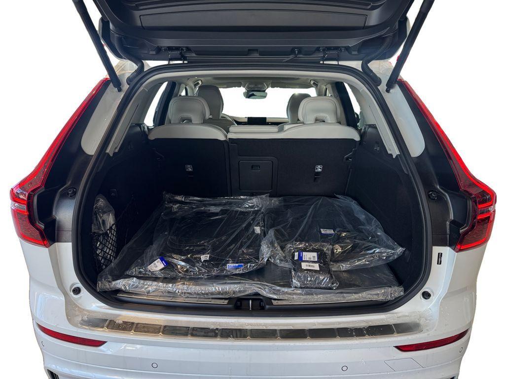 new 2026 Volvo XC60 Plug-In Hybrid car, priced at $75,784