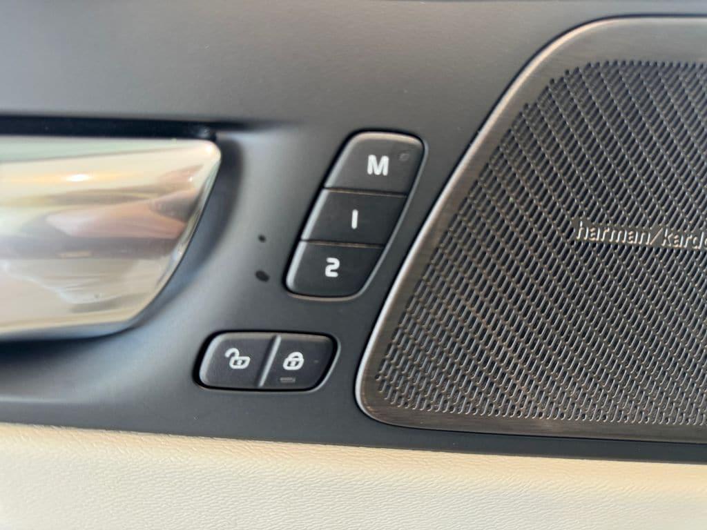 new 2026 Volvo XC60 Plug-In Hybrid car, priced at $75,784