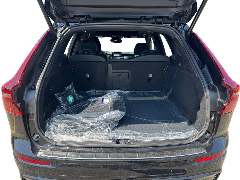 new 2026 Volvo XC60 car, priced at $64,609