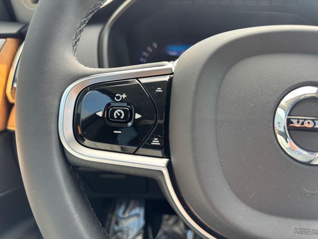 used 2023 Volvo XC90 car, priced at $43,865