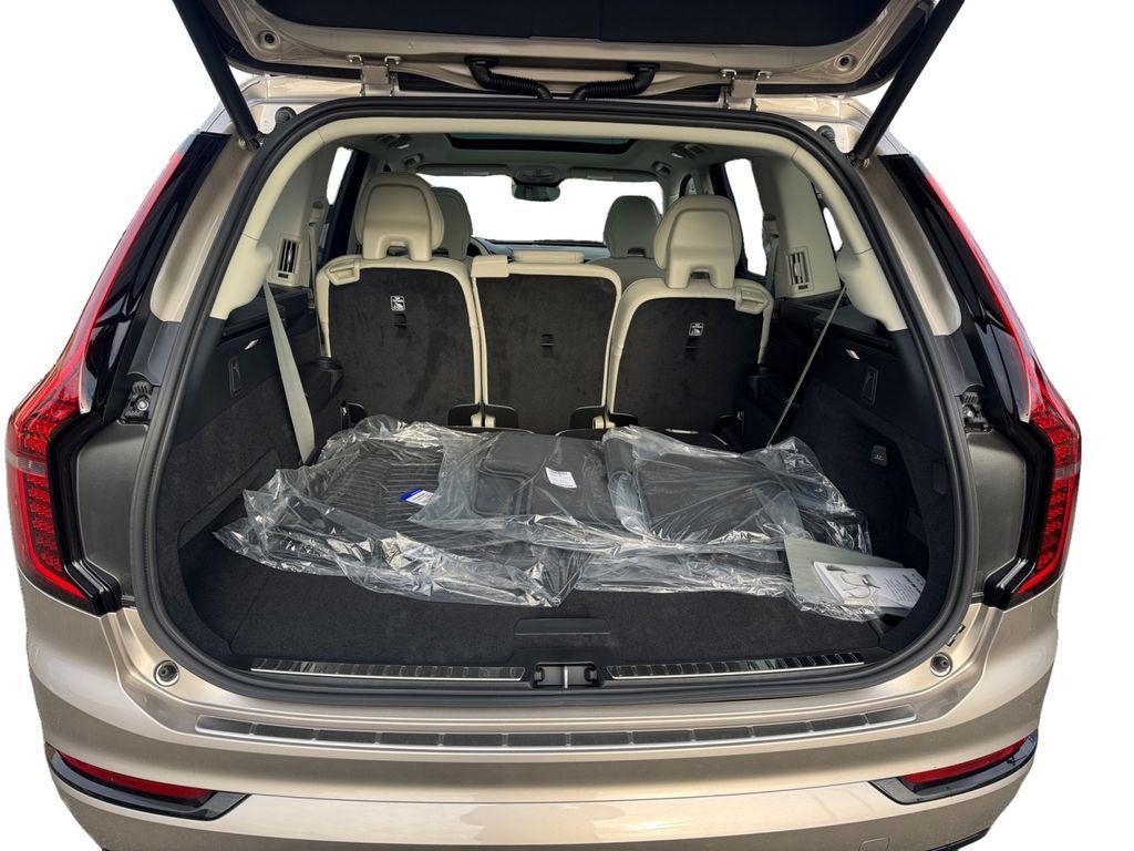 new 2026 Volvo XC90 car, priced at $76,499