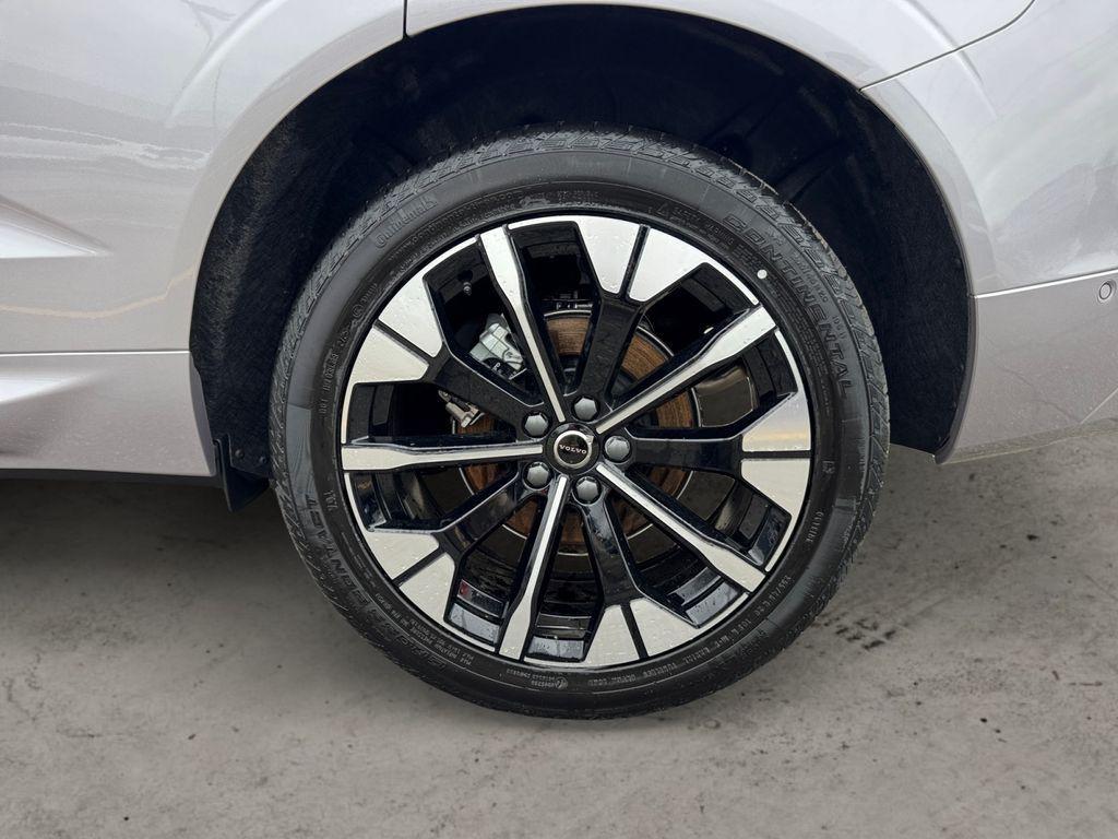 new 2026 Volvo XC60 car, priced at $58,534