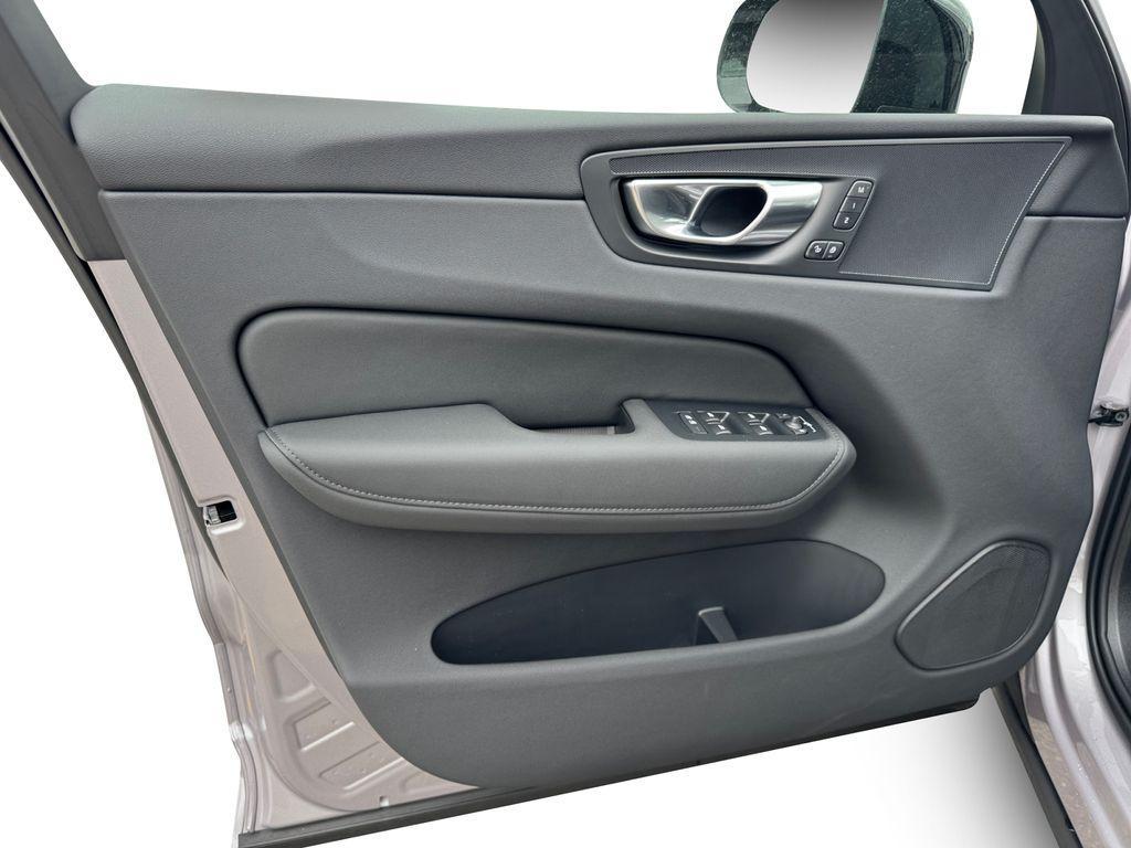 new 2026 Volvo XC60 car, priced at $58,534