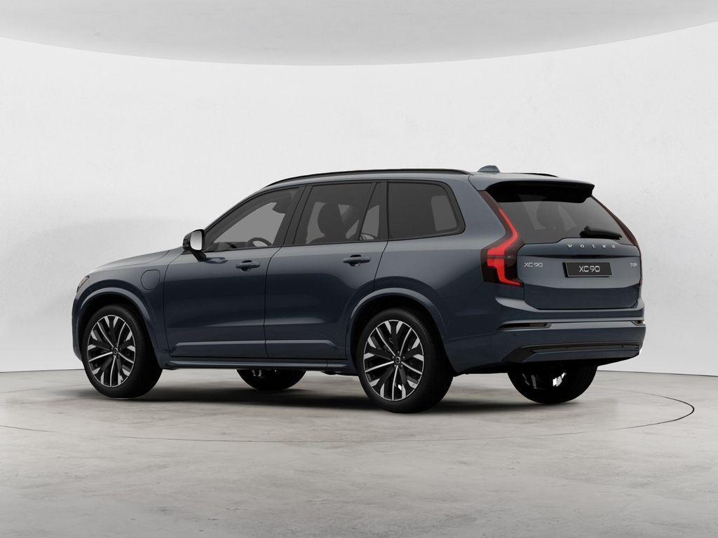 new 2026 Volvo XC90 Plug-In Hybrid car, priced at $87,179