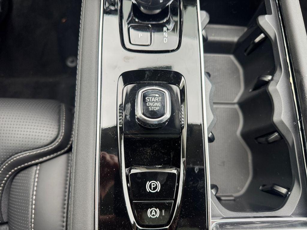 new 2026 Volvo XC90 Plug-In Hybrid car, priced at $87,179
