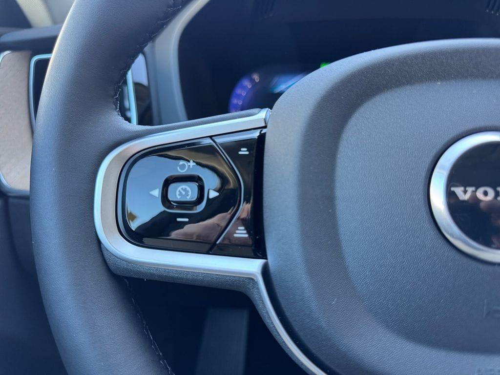 new 2026 Volvo XC60 Plug-In Hybrid car, priced at $70,339