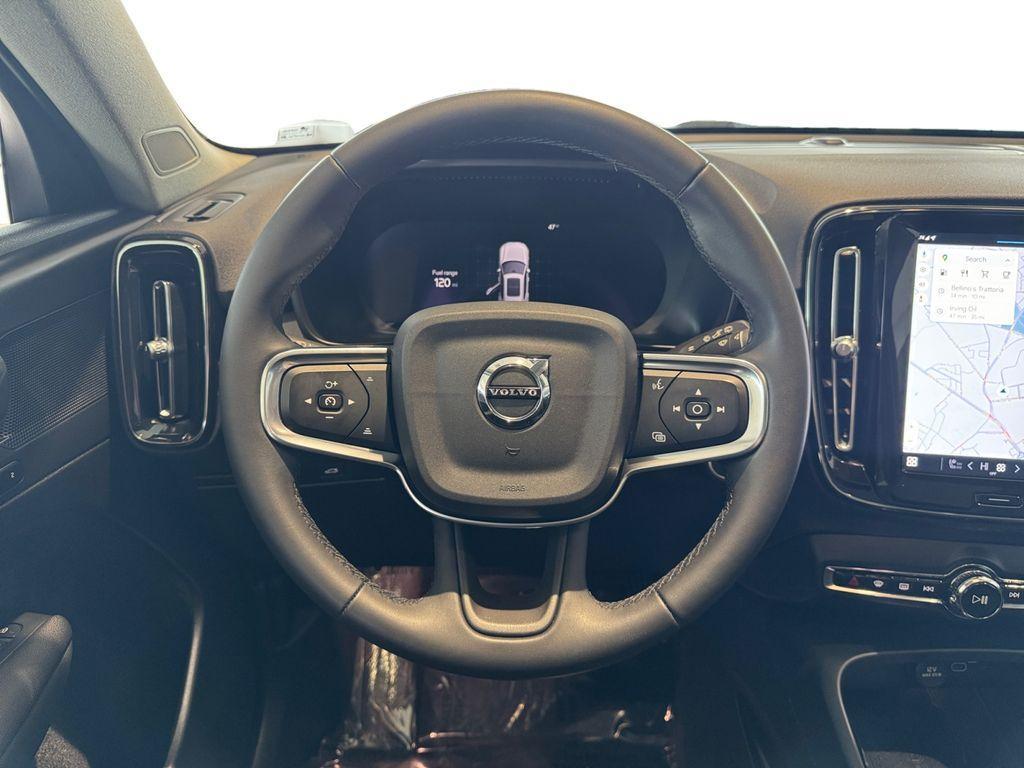 used 2023 Volvo XC40 car, priced at $28,995