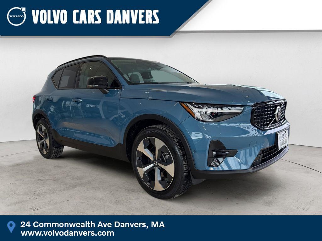 used 2023 Volvo XC40 car, priced at $28,995