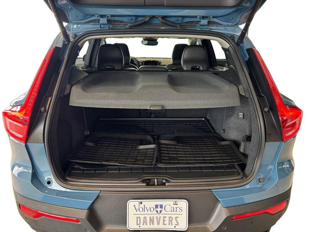 used 2023 Volvo XC40 car, priced at $28,995