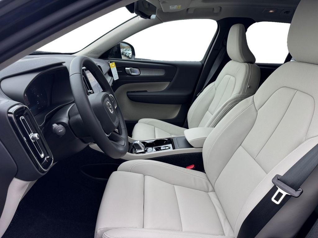 new 2026 Volvo XC40 car, priced at $51,259