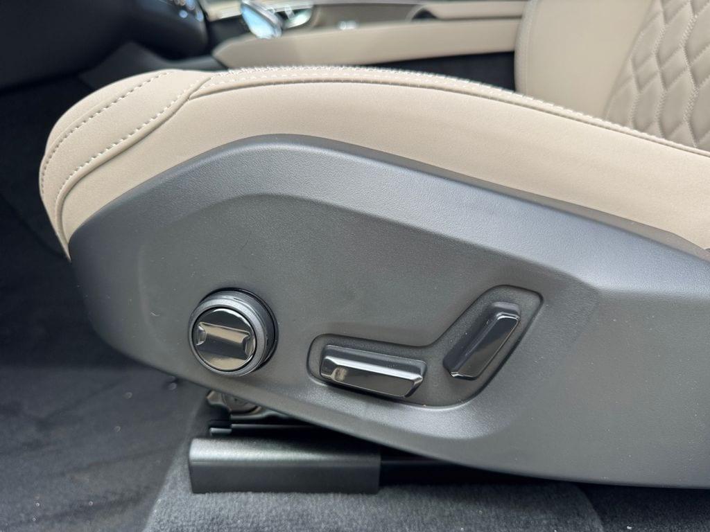 new 2026 Volvo XC90 Plug-In Hybrid car, priced at $82,424