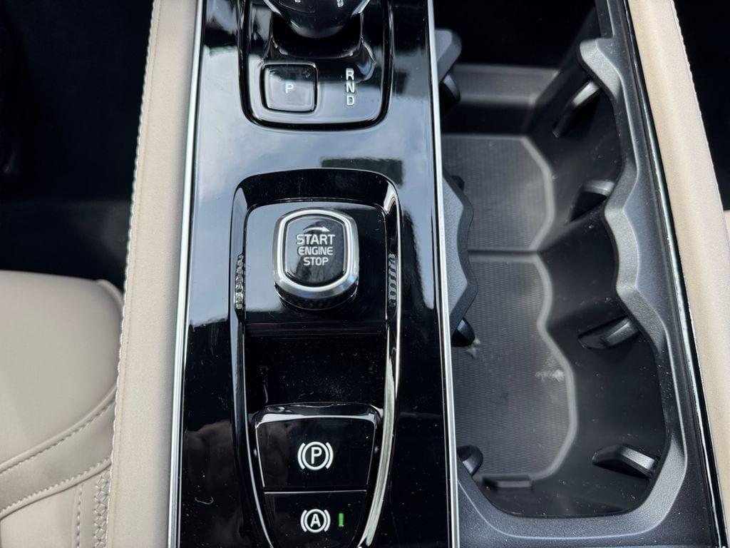 new 2026 Volvo XC90 Plug-In Hybrid car, priced at $82,424