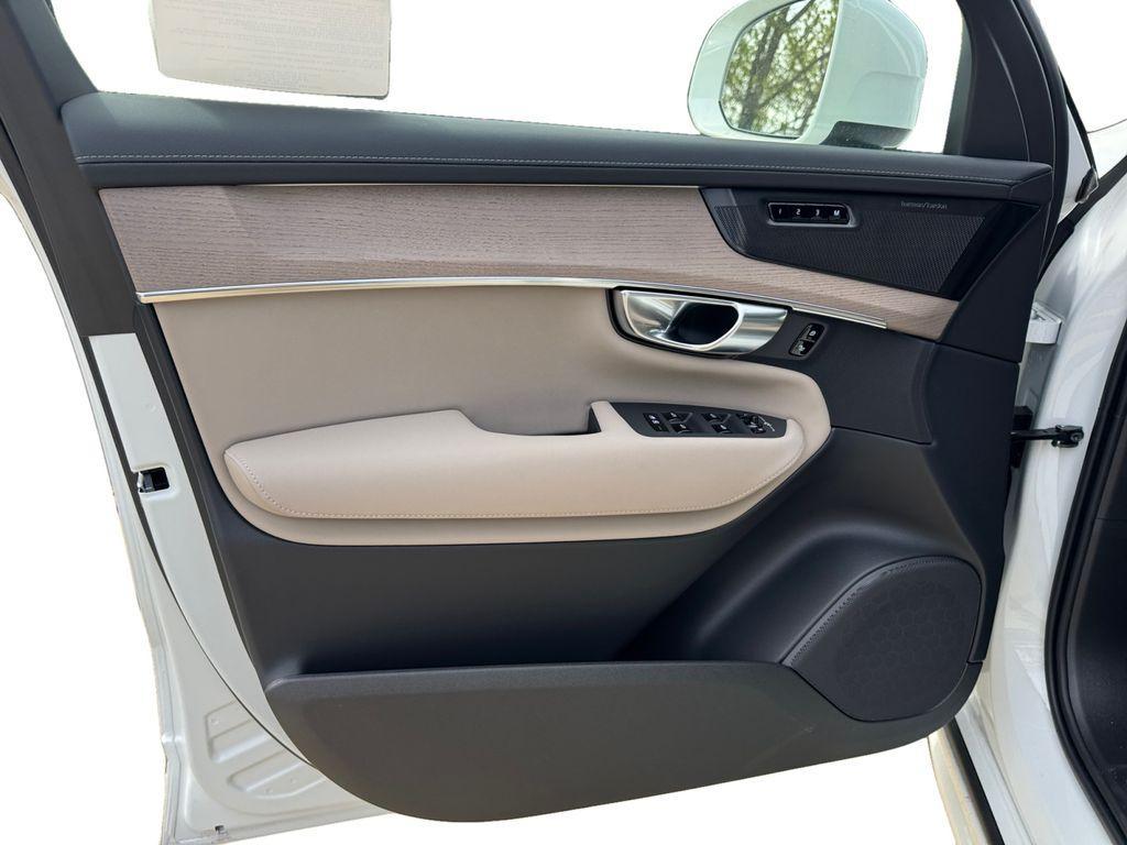 new 2026 Volvo XC90 Plug-In Hybrid car, priced at $82,424