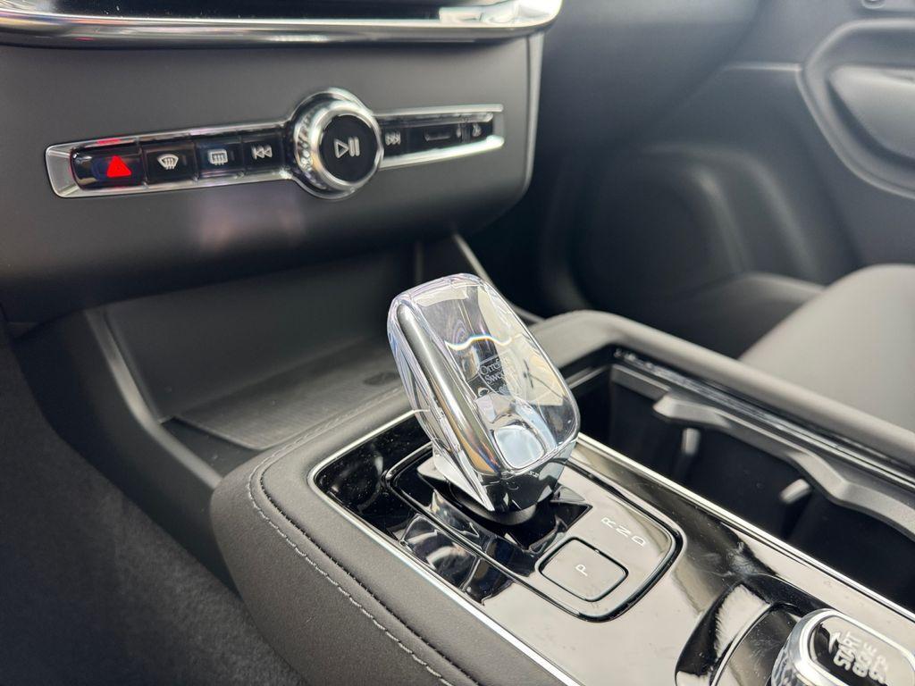 new 2026 Volvo XC90 car, priced at $71,949