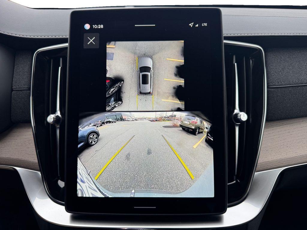 new 2026 Volvo XC90 car, priced at $71,949