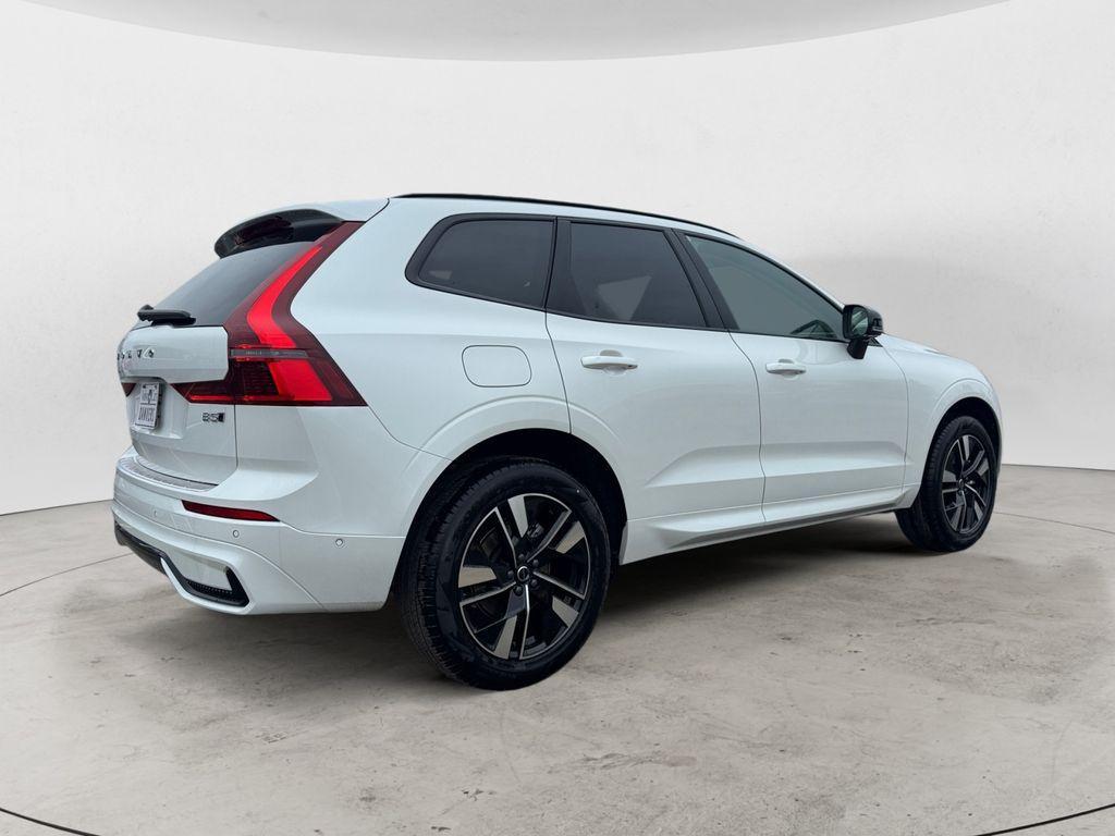 new 2026 Volvo XC60 car, priced at $59,039