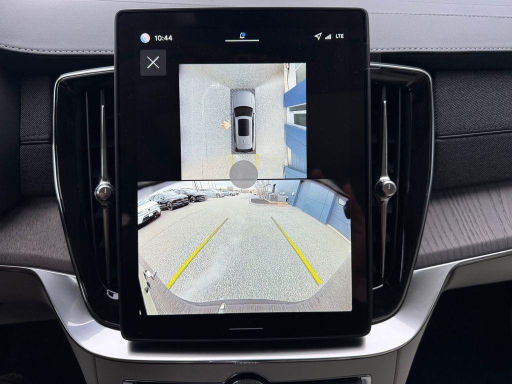 new 2026 Volvo XC90 car, priced at $80,774