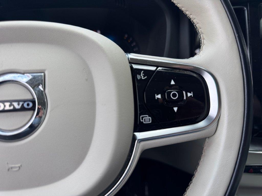 used 2024 Volvo XC60 car, priced at $34,454