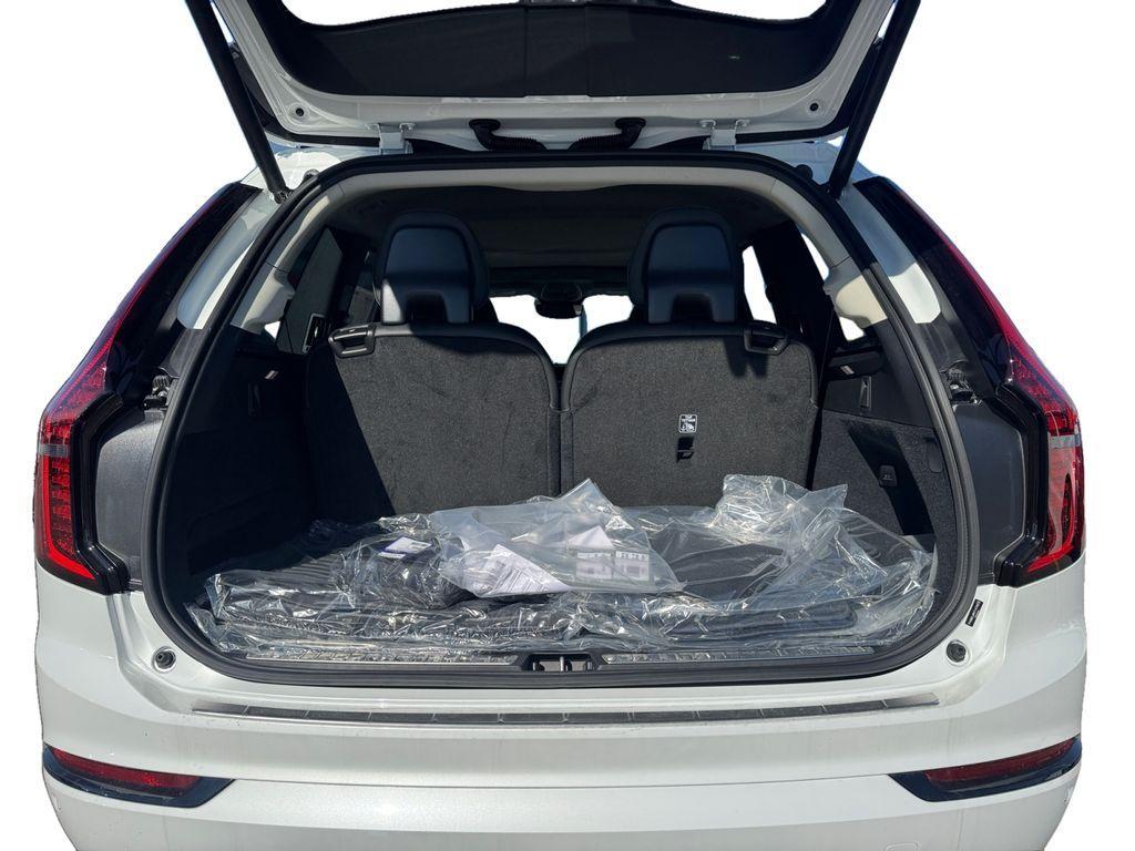 new 2026 Volvo XC90 car, priced at $76,999