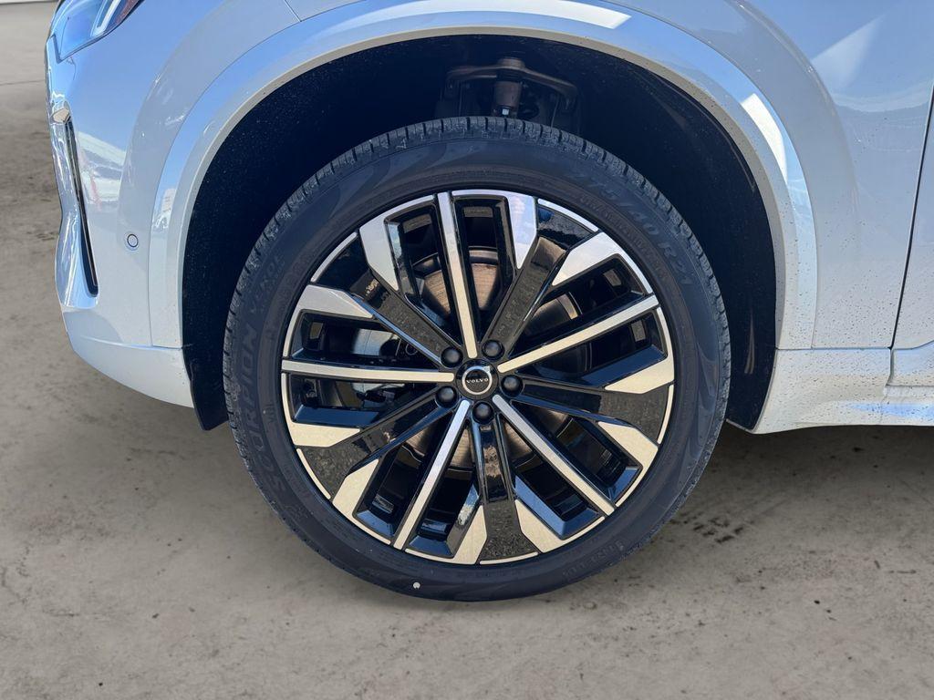 new 2026 Volvo XC90 car, priced at $76,999