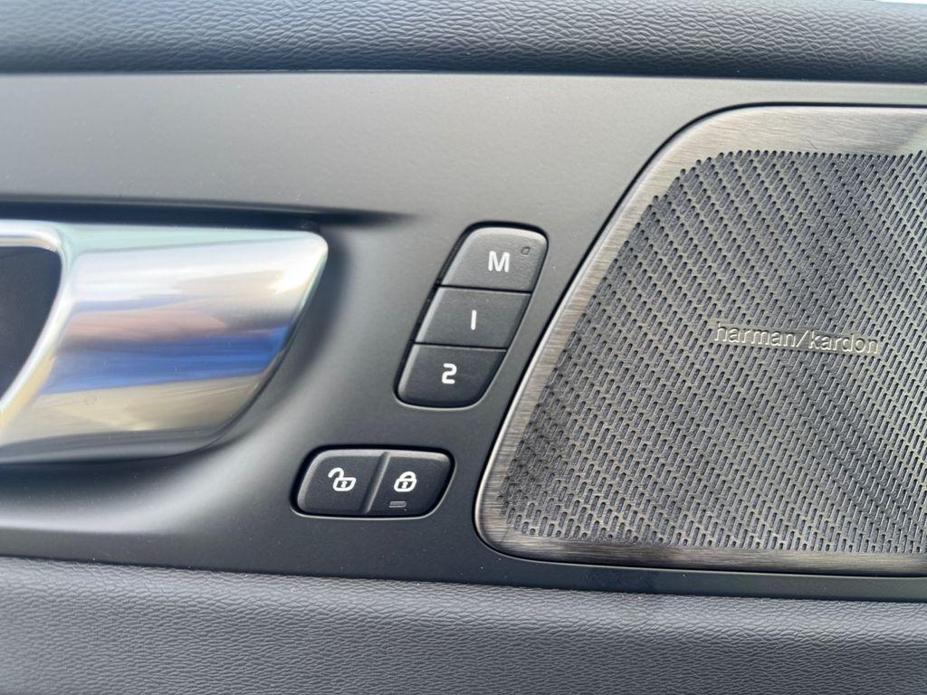 new 2026 Volvo XC60 car, priced at $59,039