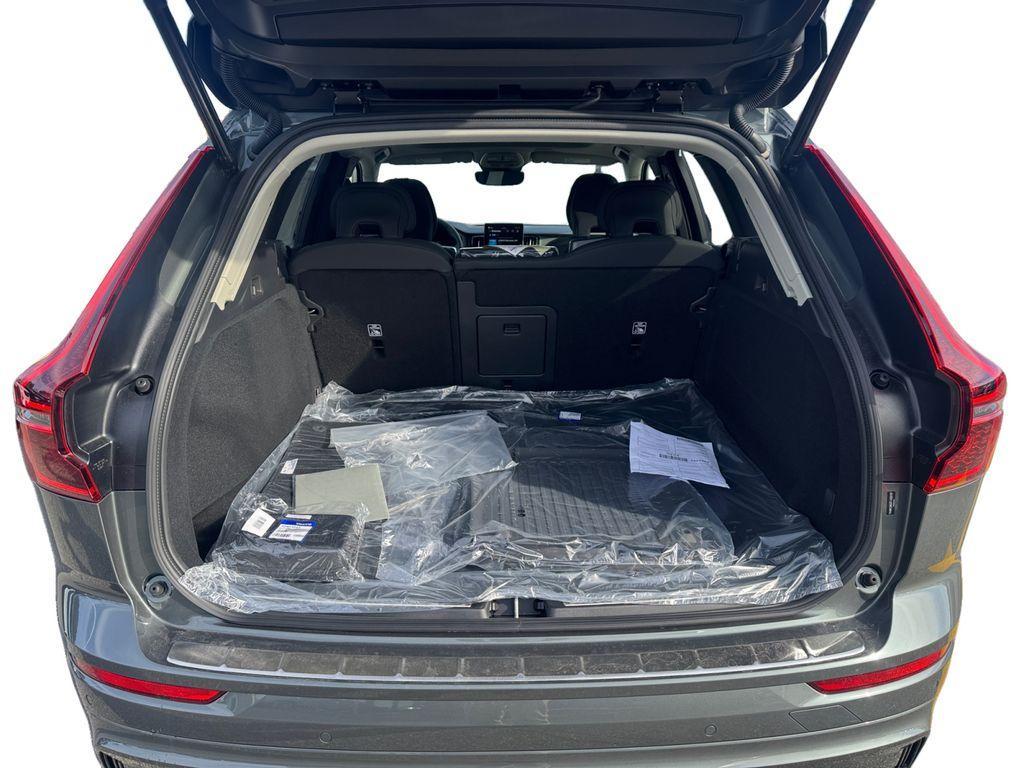 new 2026 Volvo XC60 car, priced at $59,039