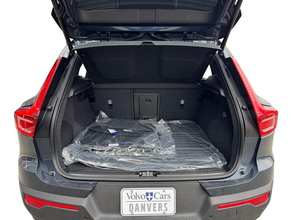 new 2026 Volvo XC40 car, priced at $54,834