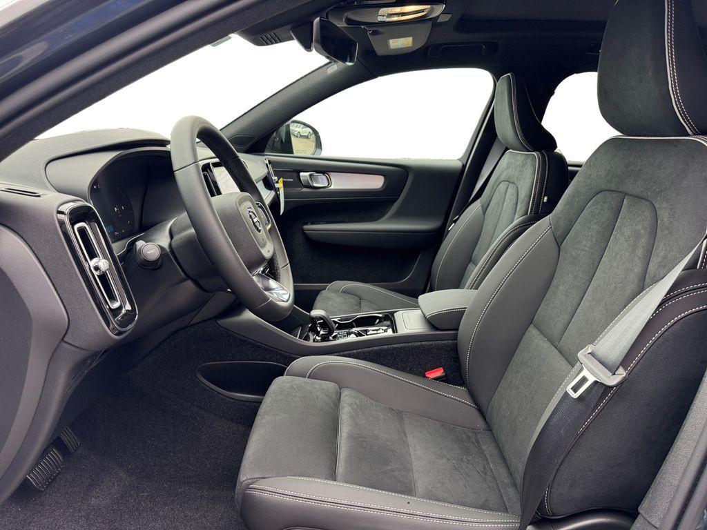 new 2026 Volvo XC40 car, priced at $54,834