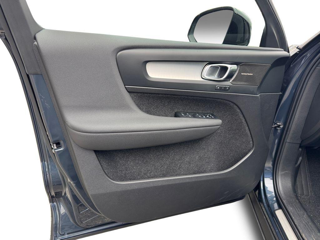 new 2026 Volvo XC40 car, priced at $54,834