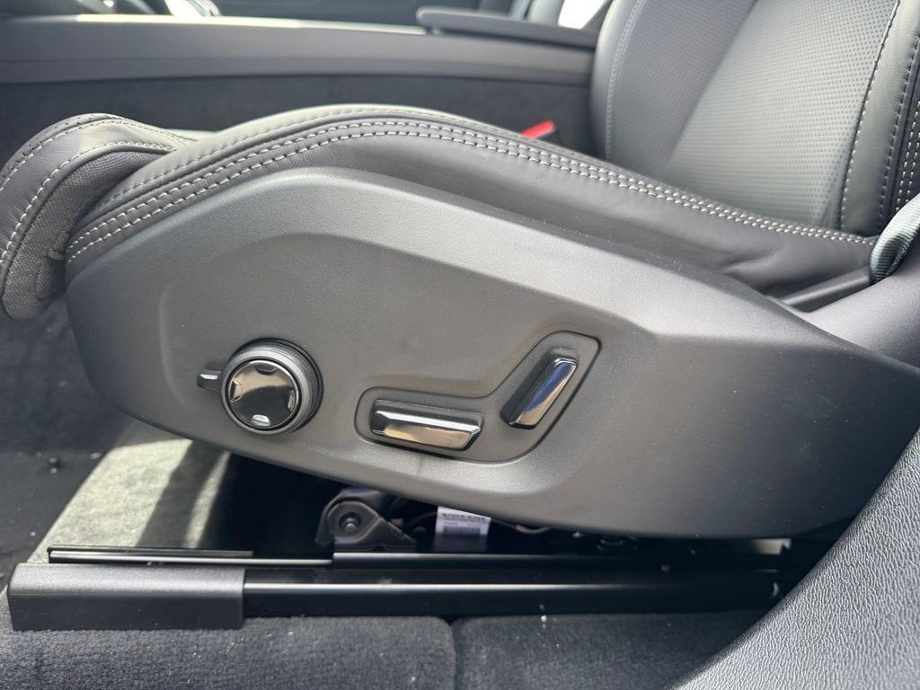 new 2026 Volvo XC60 car, priced at $64,484