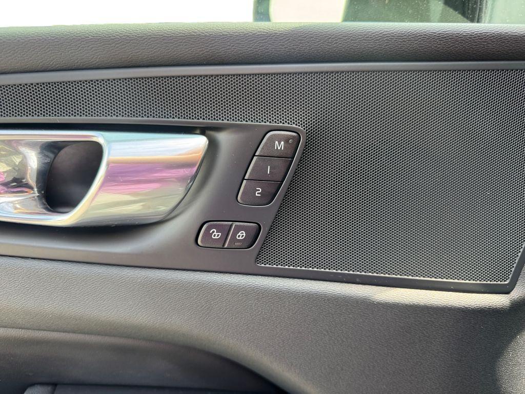 used 2023 Volvo XC60 car, priced at $37,886