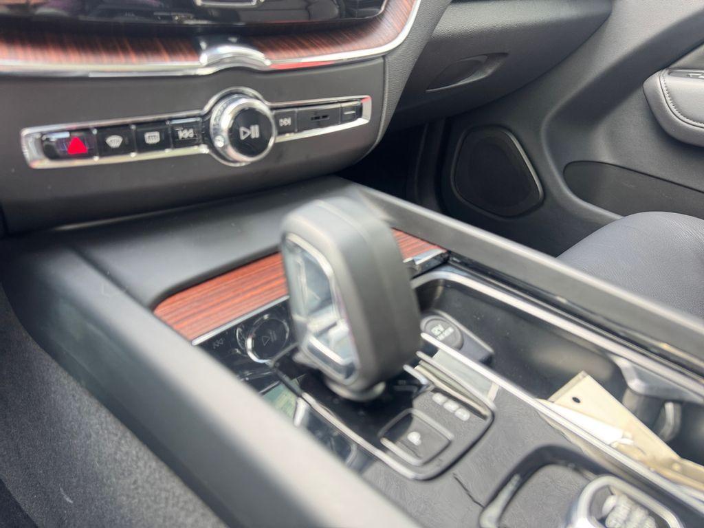 used 2023 Volvo XC60 car, priced at $37,886