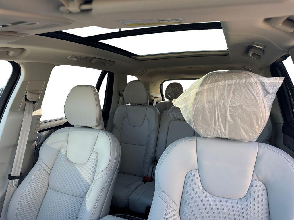 new 2025 Volvo XC90 car, priced at $76,504
