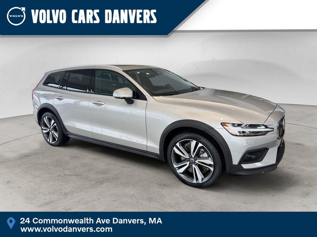 used 2025 Volvo V60 Cross Country car, priced at $39,336