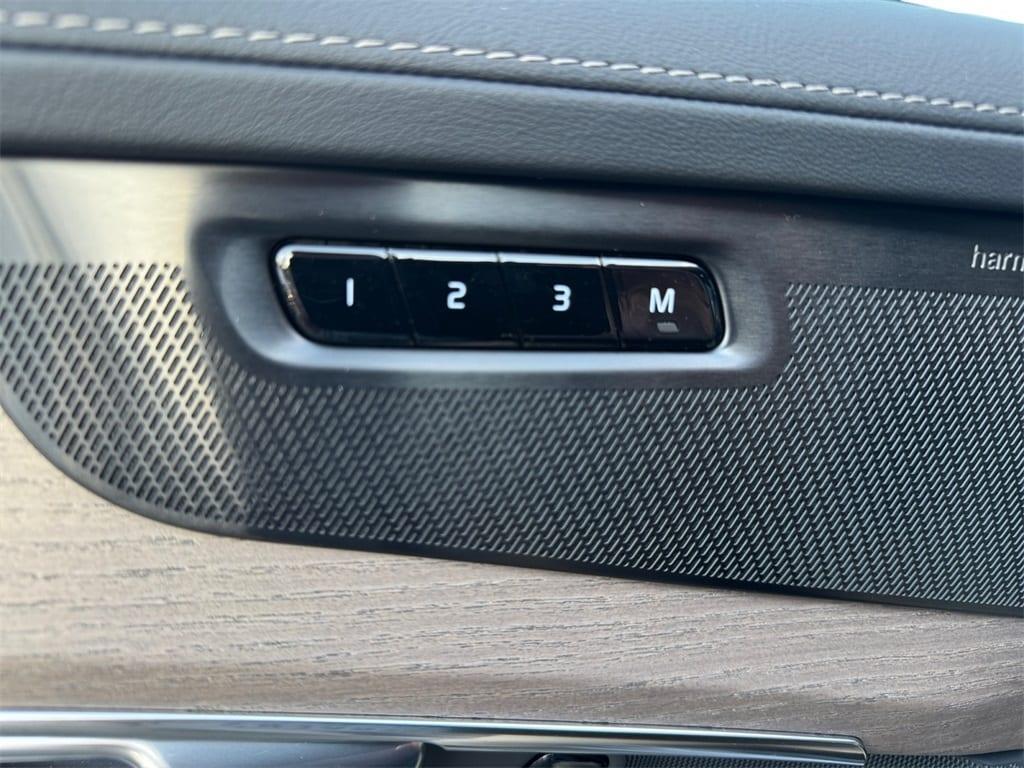 new 2026 Volvo XC90 car, priced at $80,594