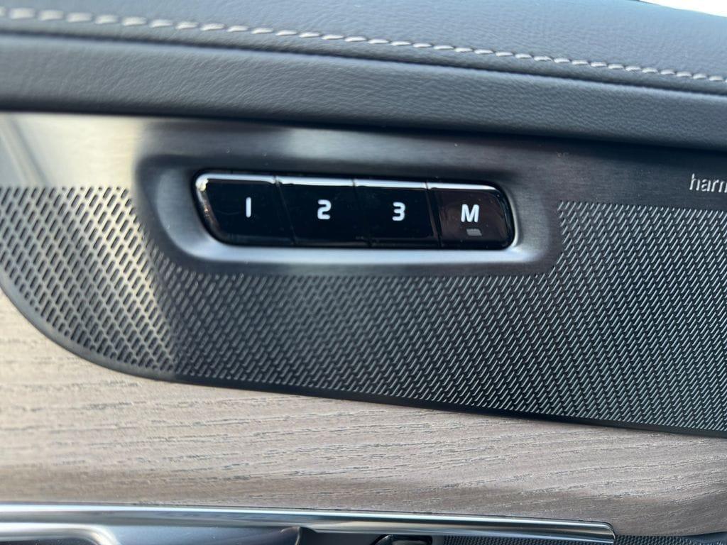 new 2026 Volvo XC90 car, priced at $80,594