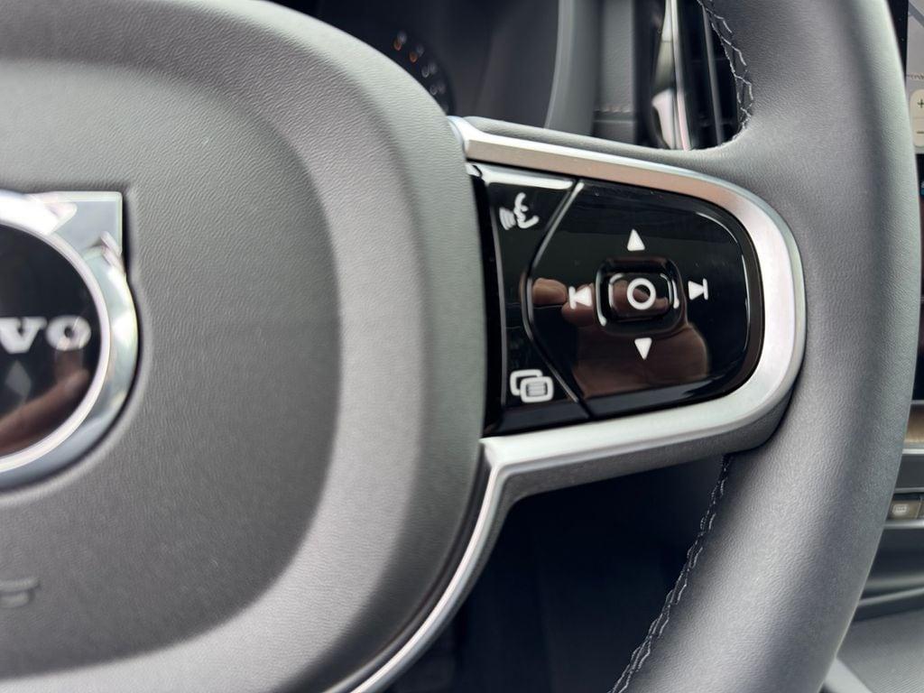 new 2026 Volvo XC60 car, priced at $71,294